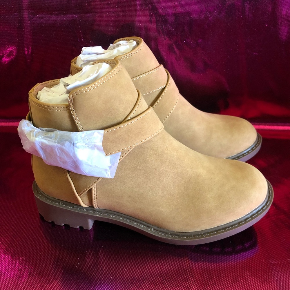 Little Girls Chelsea Boots - Size 11